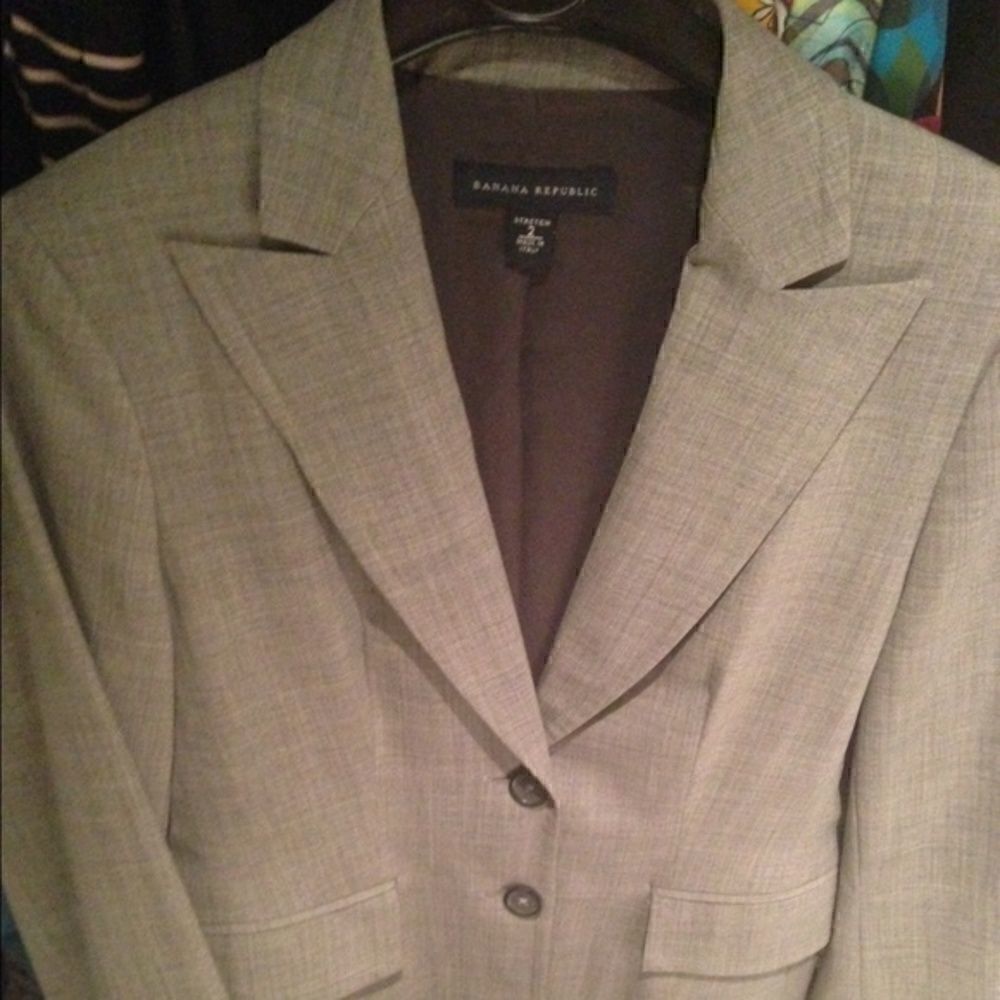 Banana Republic light gray suiting jacket sz 2
